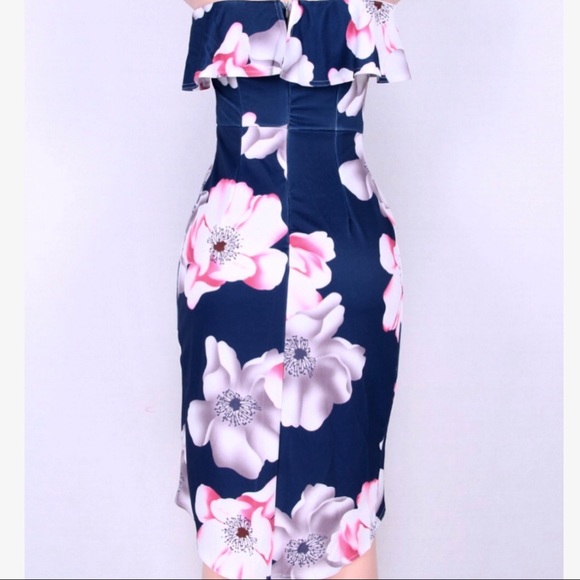 🚨Flash sale! Tallulah off-the-shoulder dress! - Picture 4 of 6